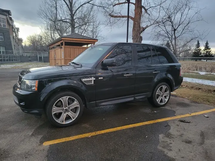 Land Rover Range Rover Sport 2010 photo 2