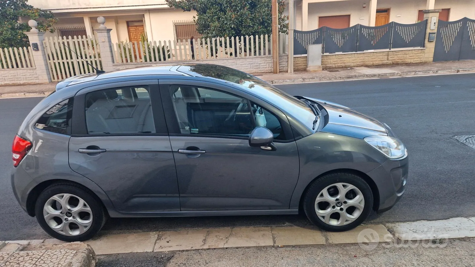 Citroen C3 2011 photo 4