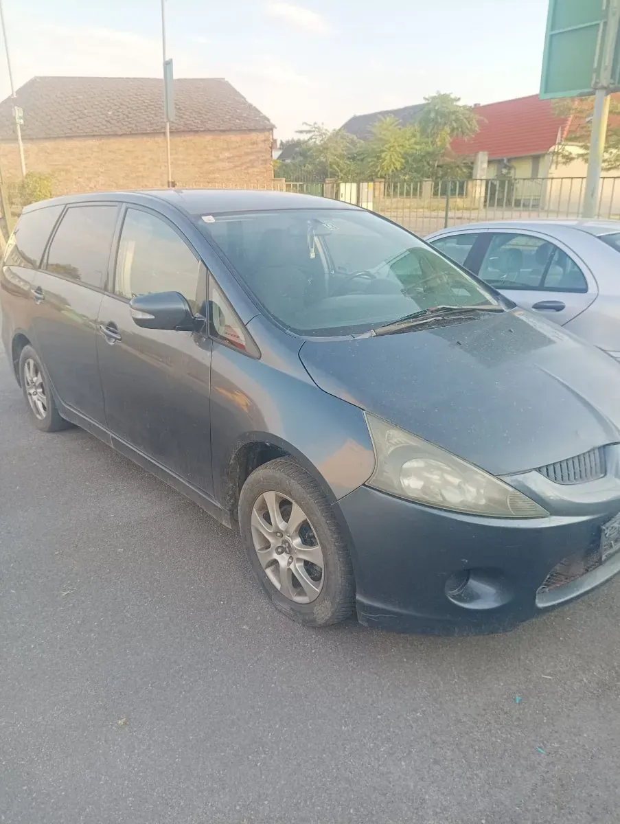 Mitsubishi Grandis
