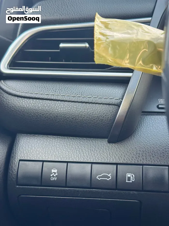 Toyota Camry 2018 photo 2