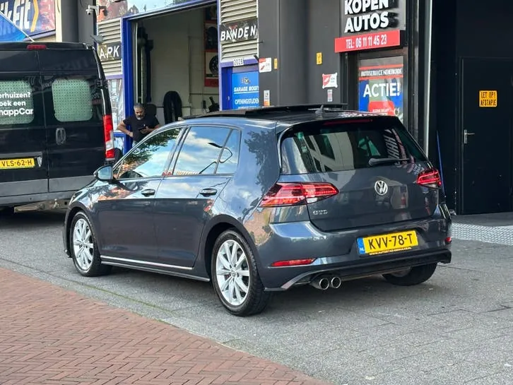 Volkswagen Golf 2017 photo 2