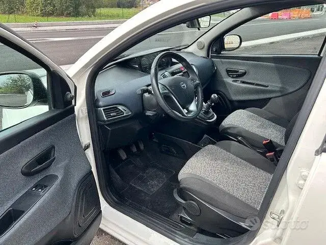 Lancia Ypsilon 2022 photo 5