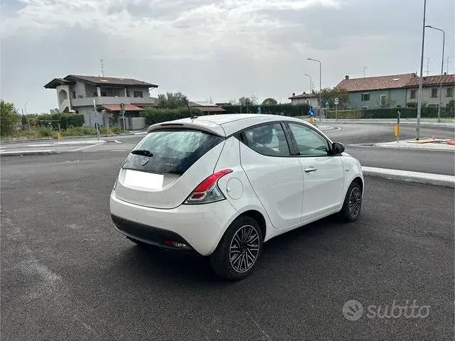 Lancia Ypsilon 2022 photo 3