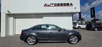 Audi A4 2012 photo 2