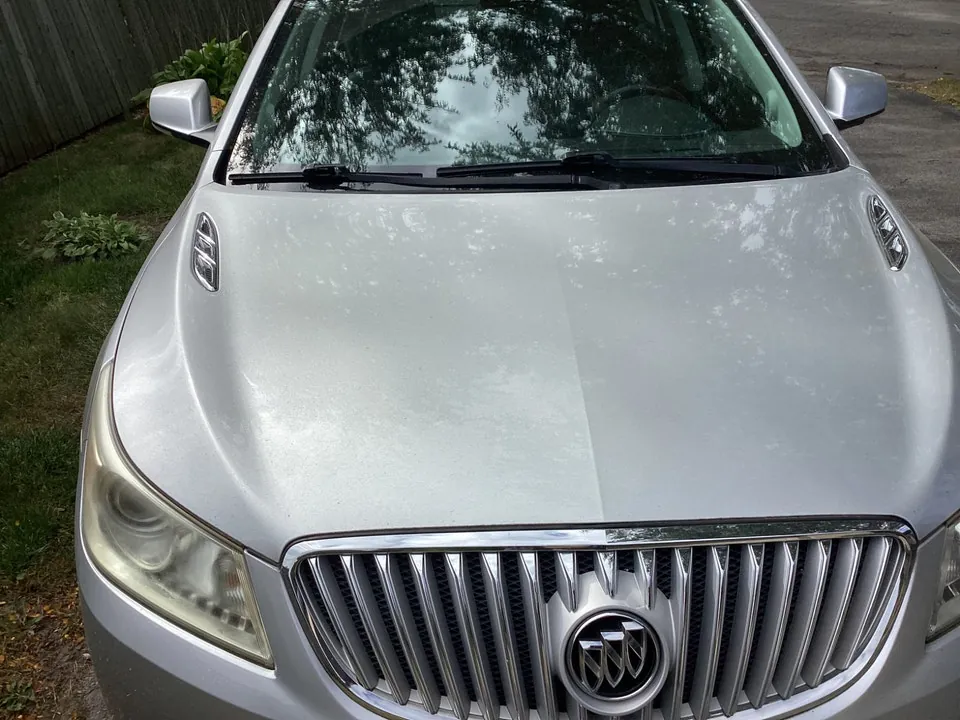 Buick Lacrosse 2011 photo 2