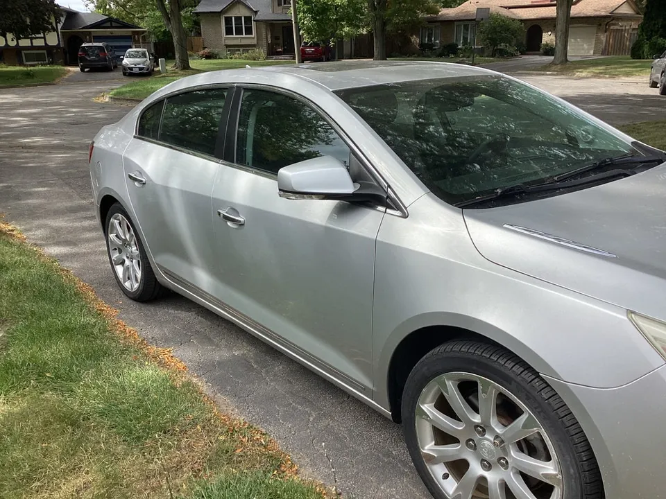 Buick Lacrosse 2011 photo 3