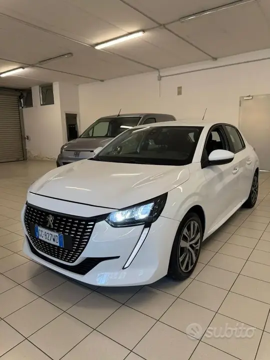 Peugeot 208 2020 photo 2
