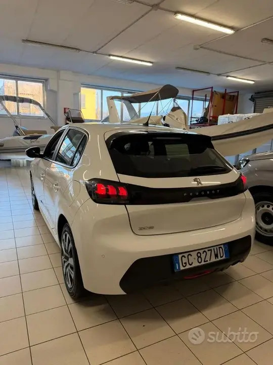 Peugeot 208 2020 photo 4