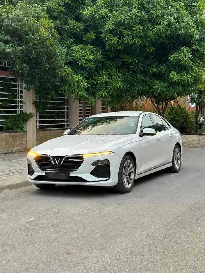 Vinfast Lux A2.0 2022 photo 2