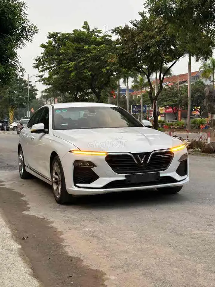 Vinfast Lux A2.0