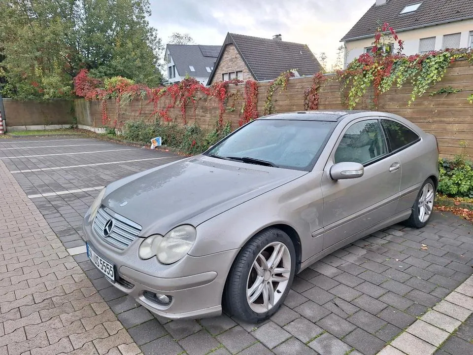 Mercedes-Benz W 203