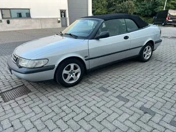 Saab 900 1995 photo 3