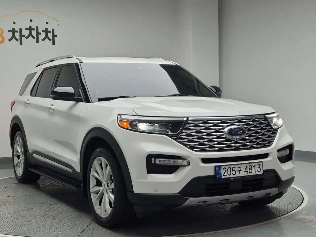 Ford Explorer 2022 photo 4