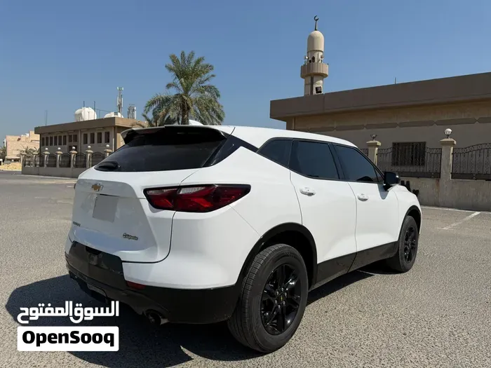 Chevrolet Blazer 2020 photo 2
