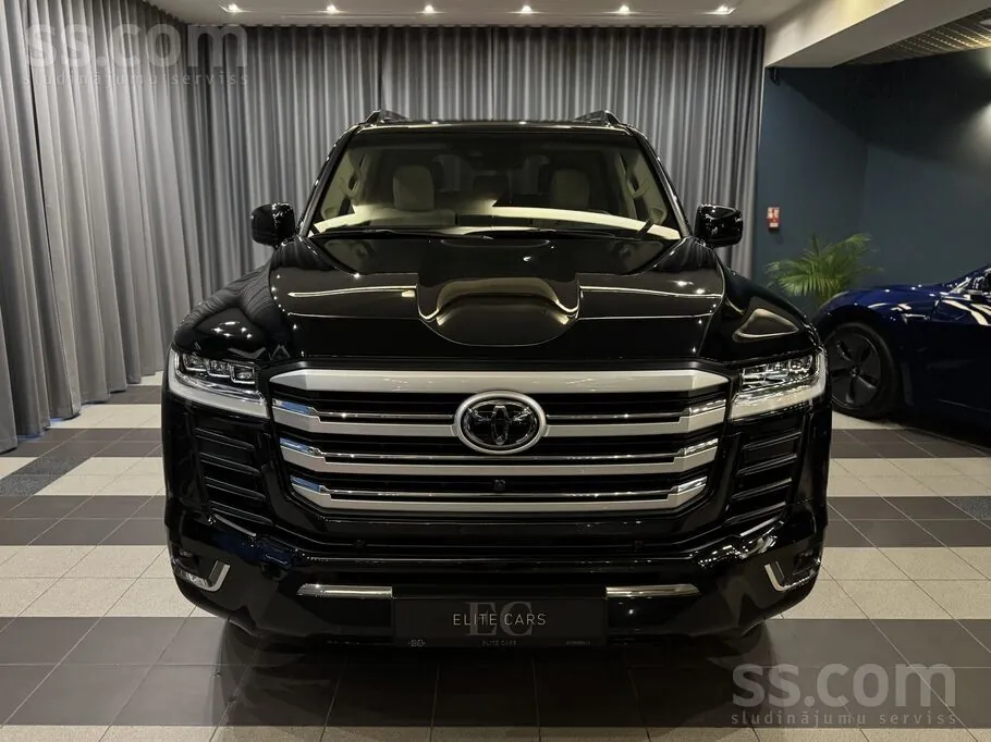 Toyota Land Cruiser 2022 photo 2