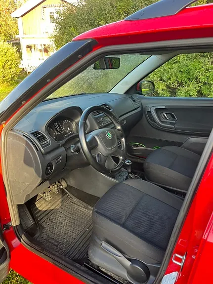 Skoda Fabia 2013 photo 4