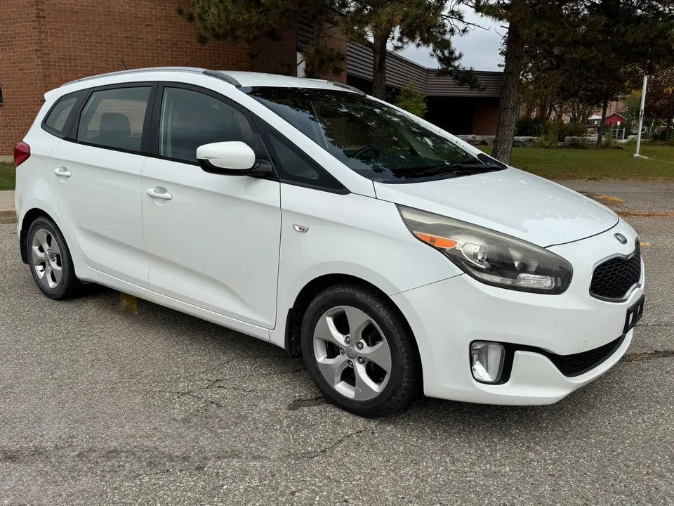 Kia Rondo 2014 photo 3
