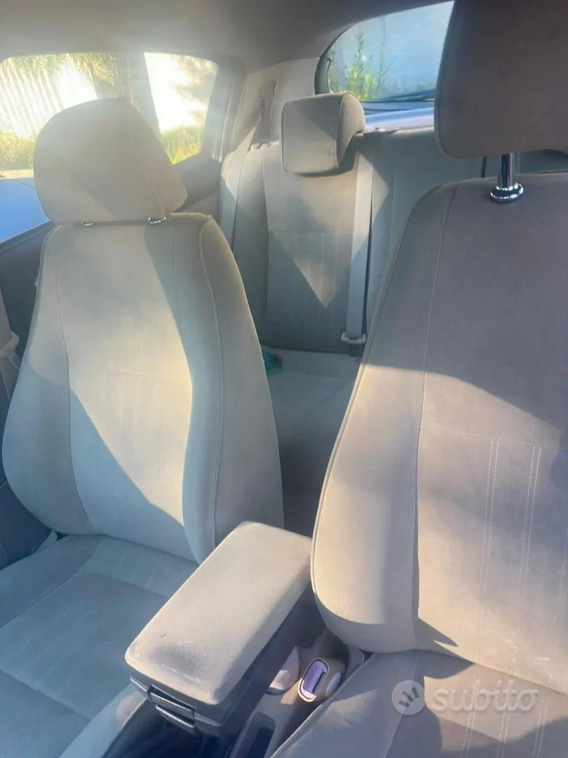 Alfa Romeo 147 2005 photo 4