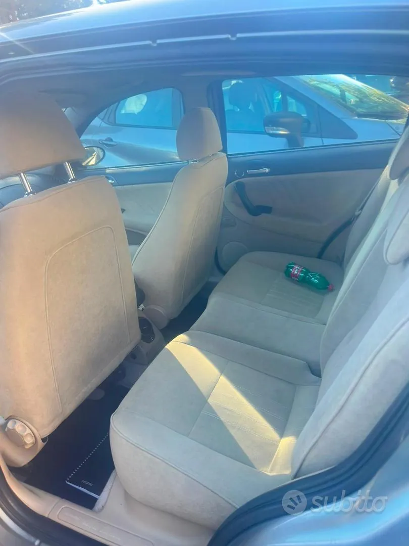 Alfa Romeo 147 2005 photo 3