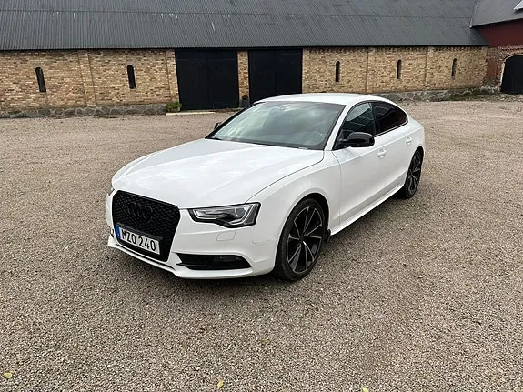 Audi A5 2013 photo 2