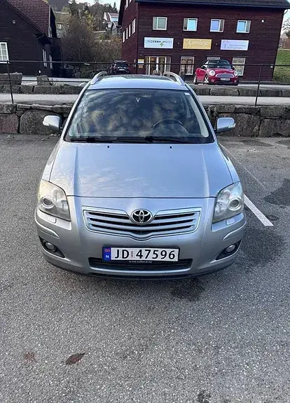 Toyota Avensis 2007 photo 2