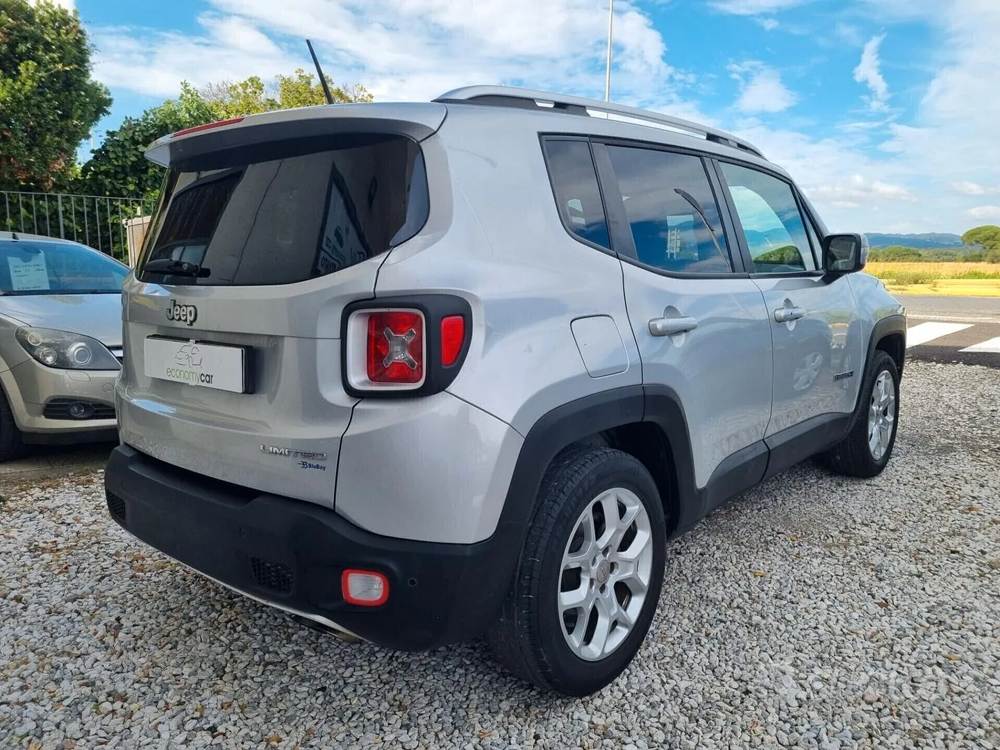 Jeep Renegade 2015 photo 4
