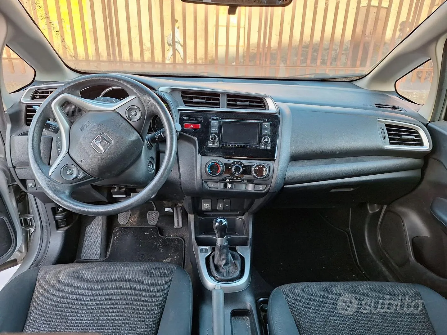 Honda Jazz 2017 photo 2