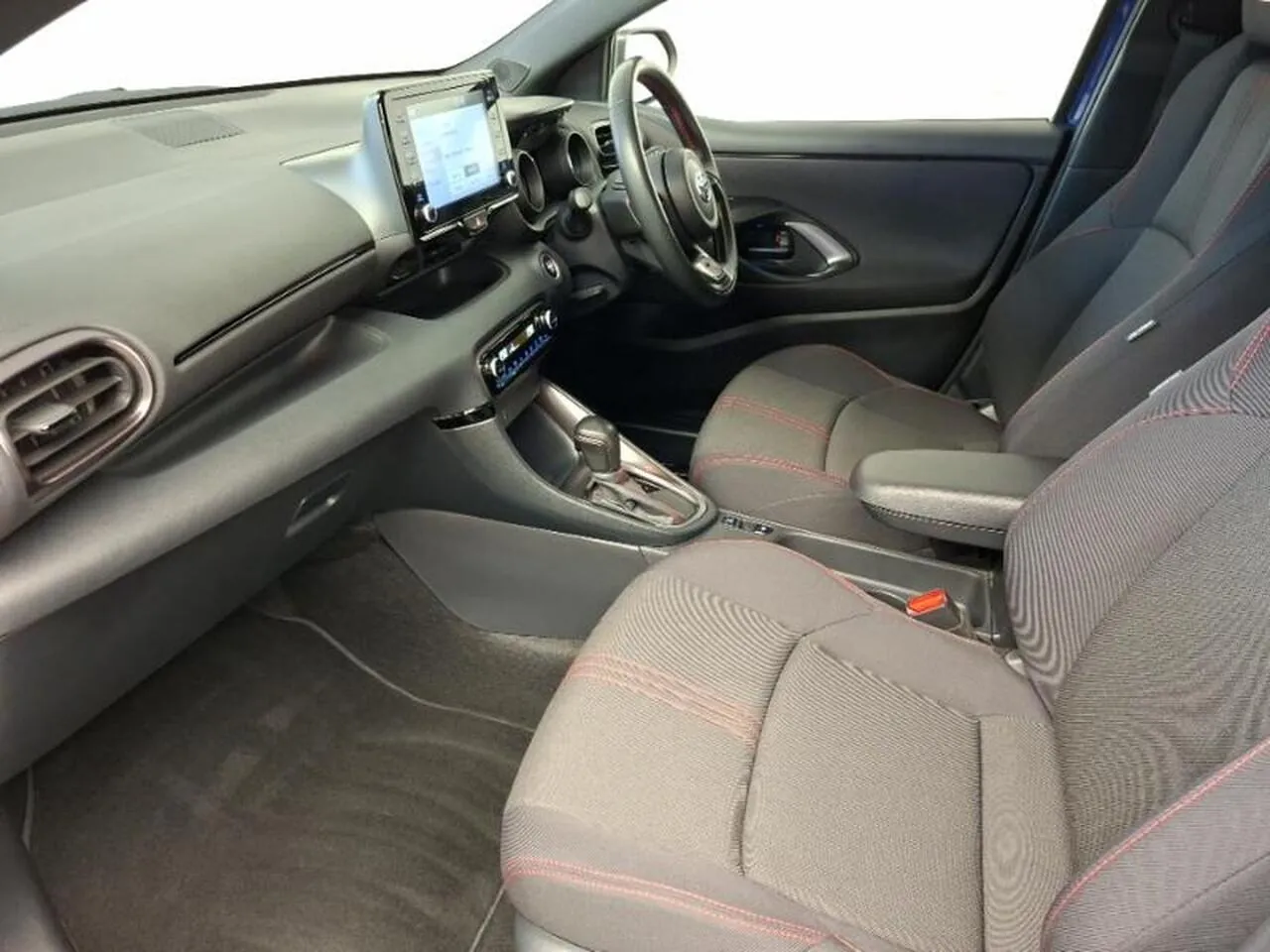 Toyota Yaris 2023 photo 5