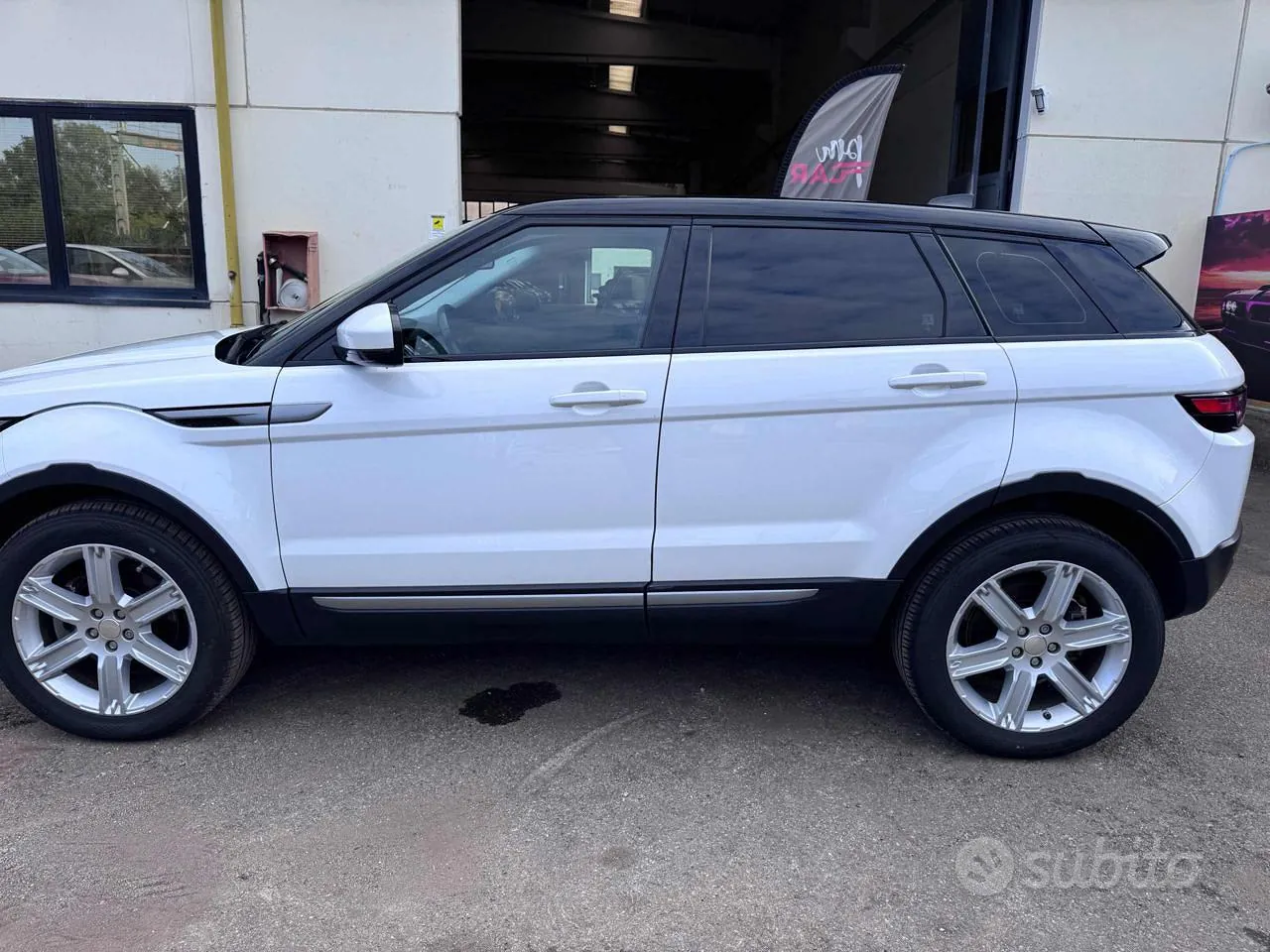 Land Rover Range Rover Evoque 2017 photo 5