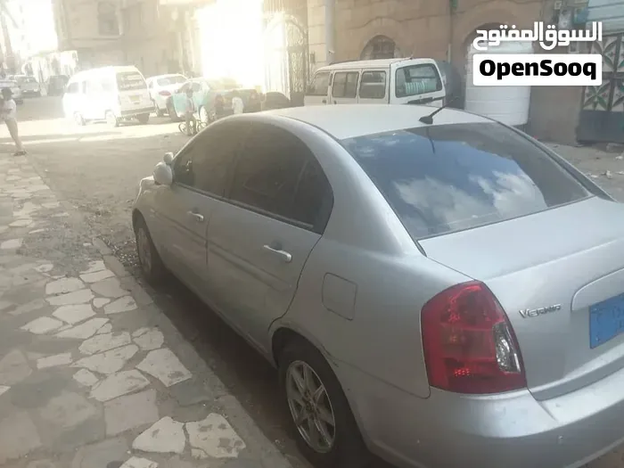 Hyundai Accent 2009 photo 3