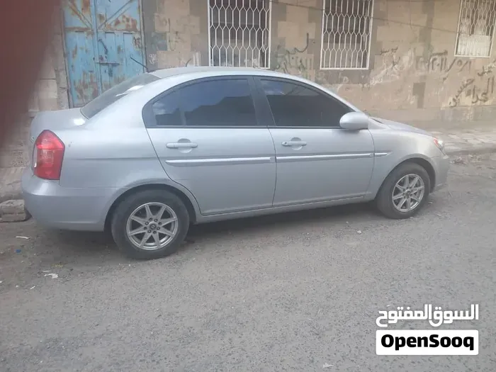 Hyundai Accent 2009 photo 4