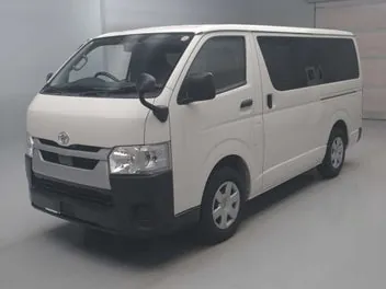 Toyota Hiace 2020 photo 2