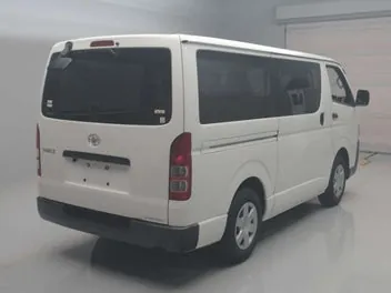 Toyota Hiace 2020 photo 3