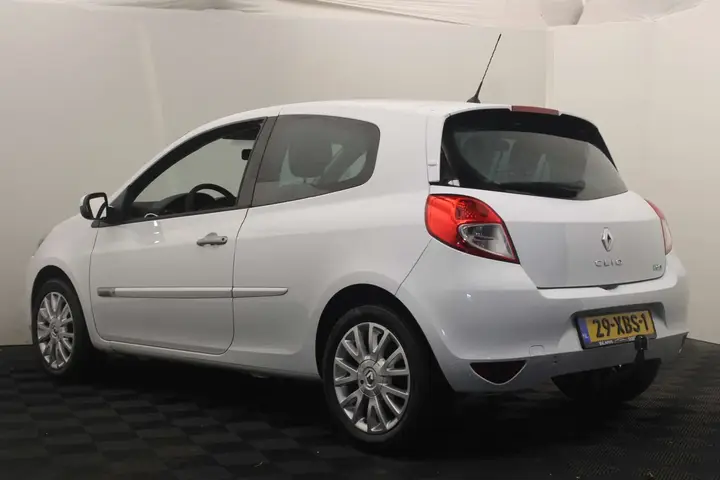 Renault Clio 2012 photo 4