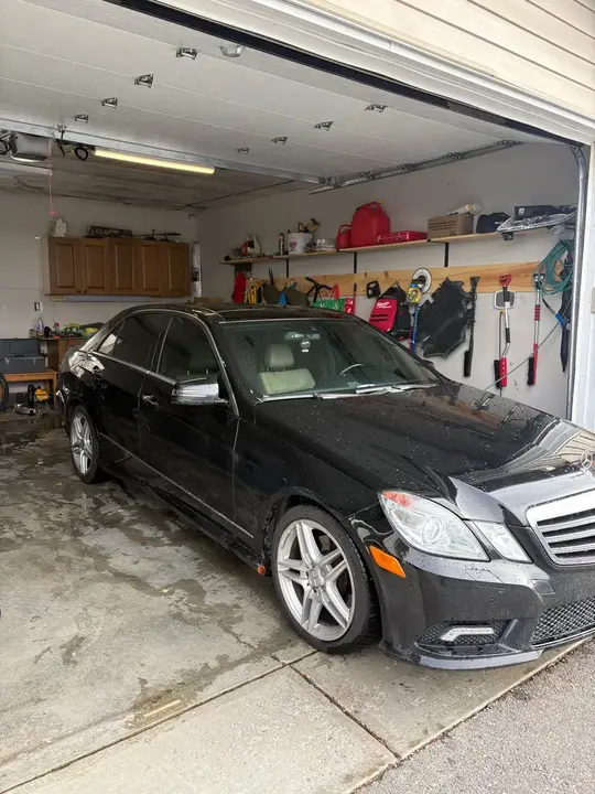 Mercedes-Benz E-Class 2011 photo 5