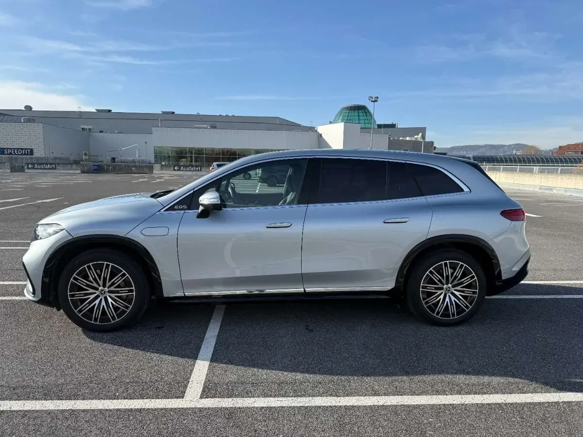 Mercedes-Benz Eqs 2023 photo 2