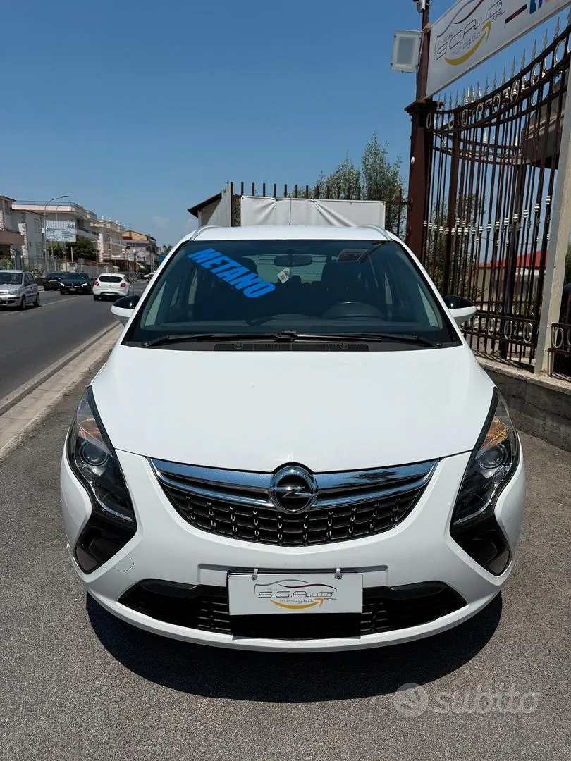 Opel Zafira Tourer 2013 photo 2