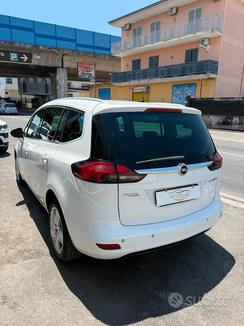 Opel Zafira Tourer 2013 photo 5