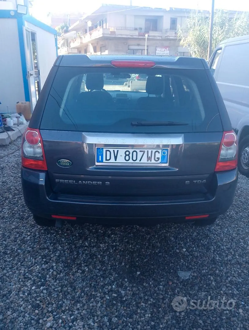 Land Rover Freelander 2009 photo 4
