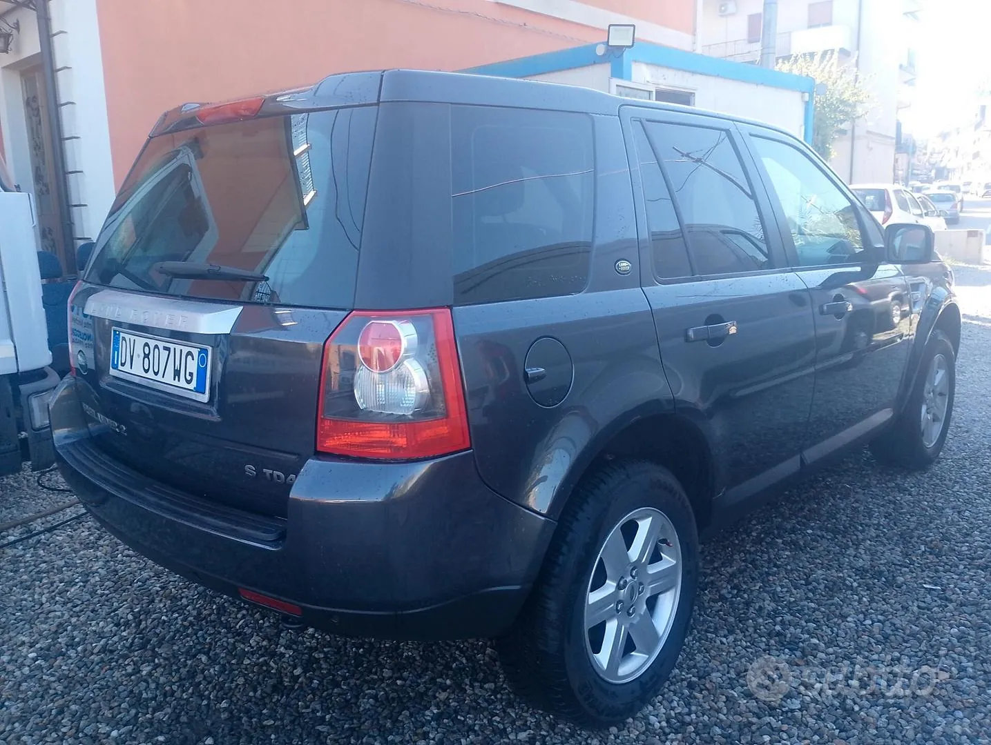 Land Rover Freelander 2009 photo 3