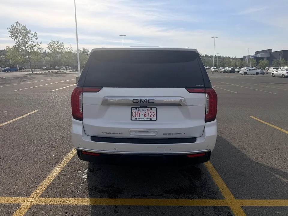 GMC Yukon 2023 photo 4