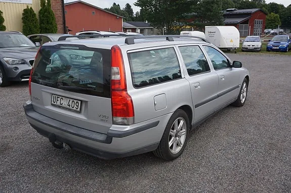 Volvo V70 2004 photo 3