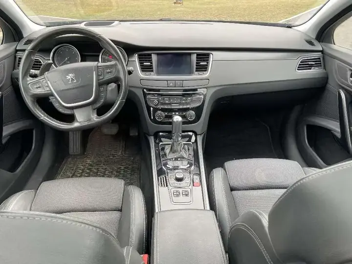 Peugeot 508 2012 photo 2