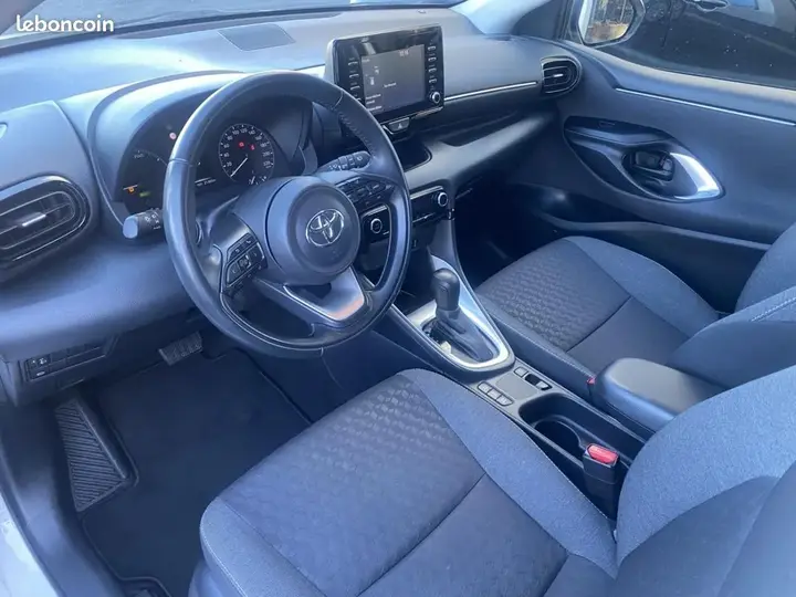 Toyota Yaris 2022 photo 5