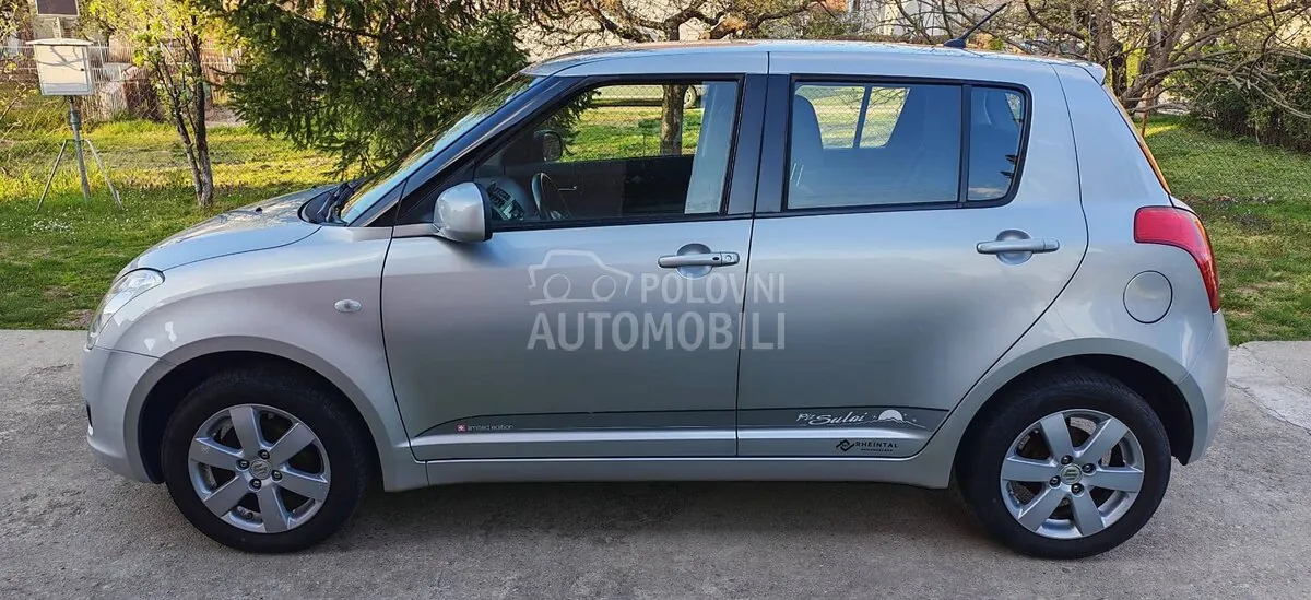 Suzuki Swift 2010 photo 4