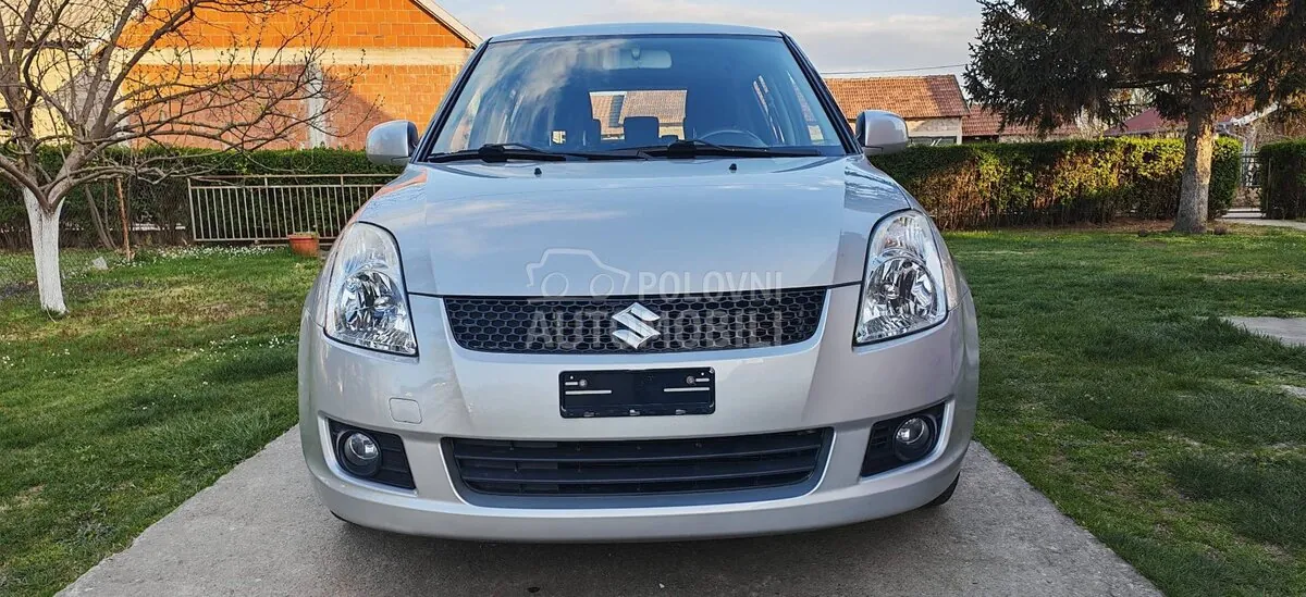 Suzuki Swift 2010 photo 3