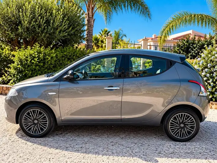 Lancia Ypsilon 2023 photo 3