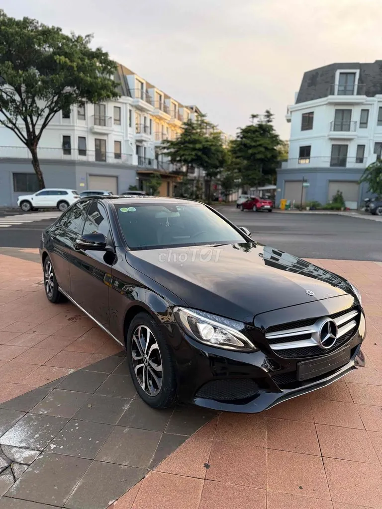 Mercedes-Benz C-Class 2016 photo 2
