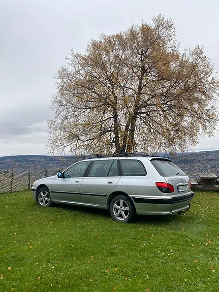Peugeot 406