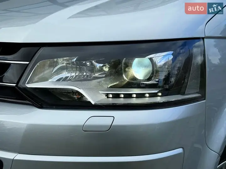 Volkswagen Multivan 2014 photo 4